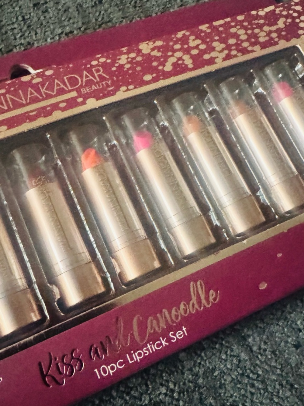 Manna Kadar Beauty Kiss and Canoodle 10 Pc Red Pink Lipstick Set, NWT - Picture 8 of 8